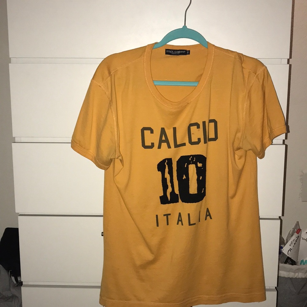 Dolce and Gabbana tshirt yellow